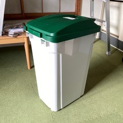 ゴミ箱の画像