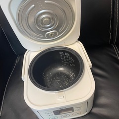 炊飯器&計量米びつの画像
