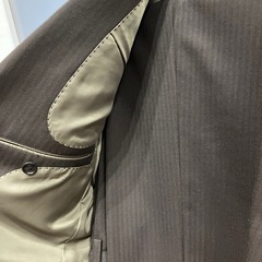 茶系　スーツ上下の画像