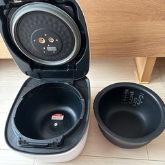 タイガー炊飯器 5.5合 圧力IH 熱流&熱封土鍋コーティング 極うまメニュー付き 炊きたて ホワイトJPC-A102の画像