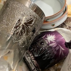 赤絵付けなど食器30点以上の画像