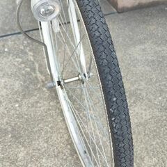 クイックレバー式ライトの27インチ自転車の画像
