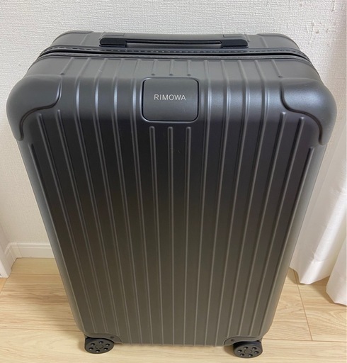 【未使用新品】RIMOWA エッセンシャル チェックインM