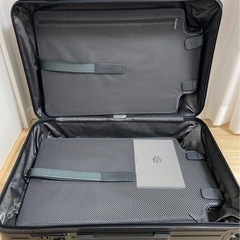 【未使用新品】RIMOWA エッセンシャル チェックインMの画像
