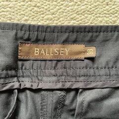 ★USED美品★BALLSEY (TOMORROWLAND/トゥモローランド)レディースパンツ 36サイズ ネイビーの画像