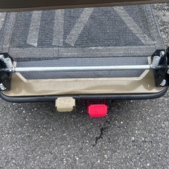 ヒビが入った、台車を譲りますの画像
