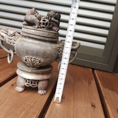 香炉　中国工芸品　獅子と龍の彫刻装飾品 約20cmの画像