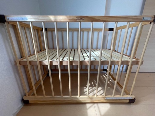 ファルスカ ベビーベッド