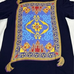 【美品】ディズニー　アラジン　Tシャツの画像