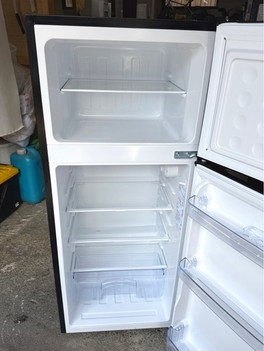 札幌市内配送可 【6ヵ月保証付き】 美品 24年製 山善 YAMAZEN 128L 2ドア冷蔵庫 PJKFR-D130 右開き