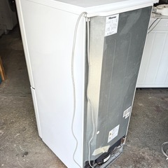 札幌市内配送可 18年製 Hisense ハイセンス 134L 2ドア冷蔵庫 HR-G13A-W 右開き の画像