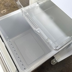 札幌市内配送可 18年製 Hisense ハイセンス 134L 2ドア冷蔵庫 HR-G13A-W 右開き の画像