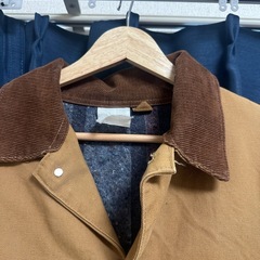 Carhartt ブラウンジャケット コーデュロイ襟付きの画像