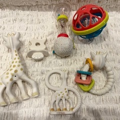 キリンのソフィおもちゃ6点セットの画像