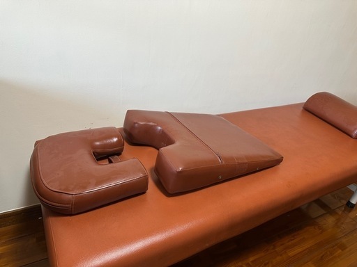 マッサージ用ベッド