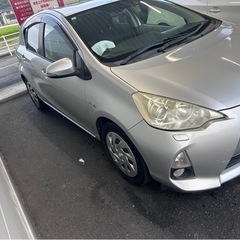 トヨタ　アクアS　年式　平成25年　車検　令和8年6月の画像