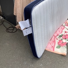 【タダでお譲りします】ニトリ　マットレスの画像