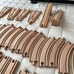 IKEA 木製 レール  おもちゃの画像