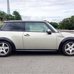 値下げしました　MINI CooperS マニュアル6速　込み込み車検ほぼ満タンの画像