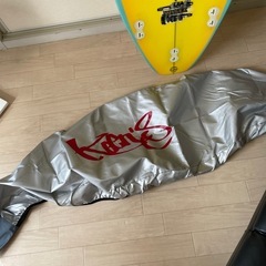 サーフィン　板とカバーの画像