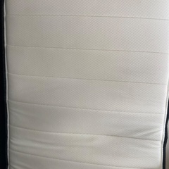 ニトリ製シングルベッド(コンセント　マット付き　キズ/シミ無し)の画像