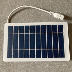 ソーラー パネル チャージャー　太陽光発電・充電器の画像