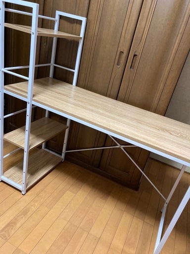 お約束中❣️ディスク　机　棚付きディスク　ニトリラグ　油圧式椅子／LEDライト／4点セット　学習机オフィス机　勉強机