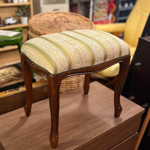 (A) 猫脚 フットスツール オットマン ヨーロピアン家具 イタリア家具 クラシック家具 輸入家具