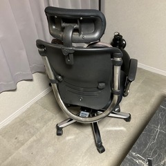 オフィスチェアの画像
