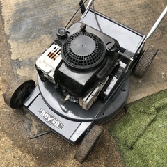 実働　芝刈機　ROVER75 ガソリンエンジン自走式草刈機の画像