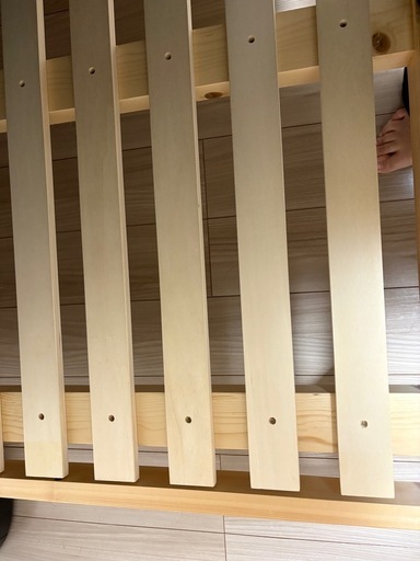 セミダブルすのこベッド(ご希望でしたらマットレスとシーツも)