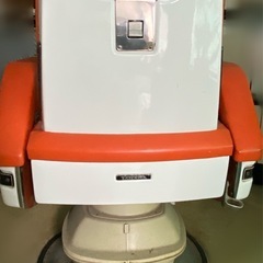 タカラベルモント製　理容椅子「879」　⭐︎引取限定⭐︎の画像