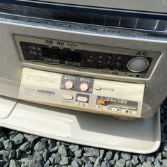 トヨトミ　ストーブ　タンク付きの画像