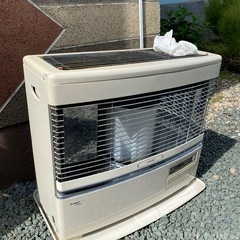 トヨトミ　ストーブ　タンク付きの画像