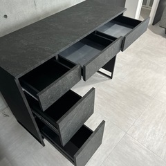 コンクリート調カップボード　キッチン収納キャビネット　　の画像