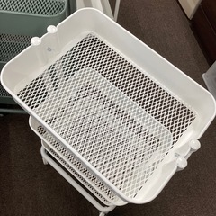 キャスター付き　ワゴン　3段　2セットの画像