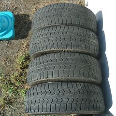 PIRELLI スタッドレスタイヤ+ホンダメーカーオプションアルミホイール 175/65R15・15×6J ４本セットの画像