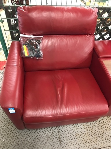 ジャングルジャングル貝塚店 ニトリ Nストラス　電動リクライニングソファ　2人用　電動　リクライニング　レッド　新品参考価格178,0