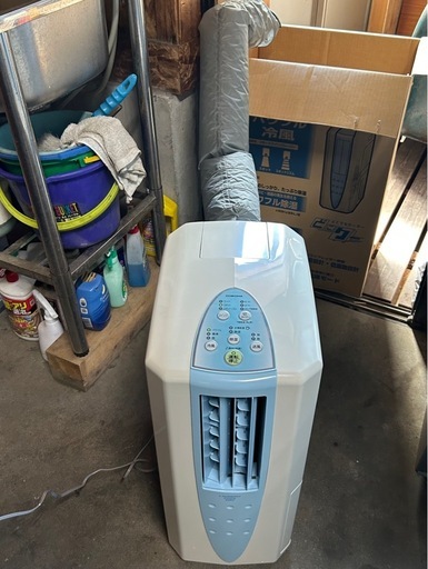 スポットクーラー　実動　数回使用のみ　簡易クーラー　車中泊　キャンプ