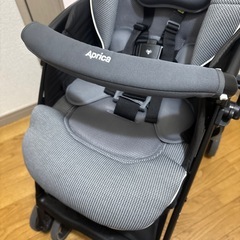 アップリカ　ラクーナクッション　極美品の画像