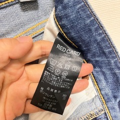 ブランドデニムパンツ　女性の画像