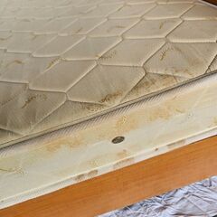 【お買い上げありがとうございました】ダブルベット　マット付き　修理箇所あります　マット汚れあります　ベット　ek-644gedの画像