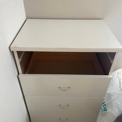 収納棚の画像