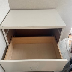収納棚の画像