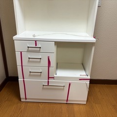 食器棚の画像