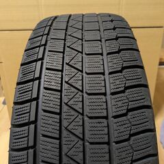 スタッドレスタイヤ(215/45R)・ホイル付き！の画像