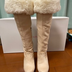 LIZLISAファー付きレースアップロングブーツの画像