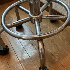 カウンターチェアーの画像