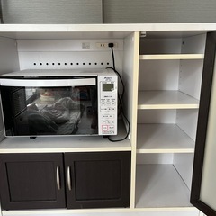 食器棚の画像