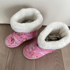 〈Disneyプリンセス〉今月末まで 17cmモコモコブーツ 室内のみ数回使用の画像